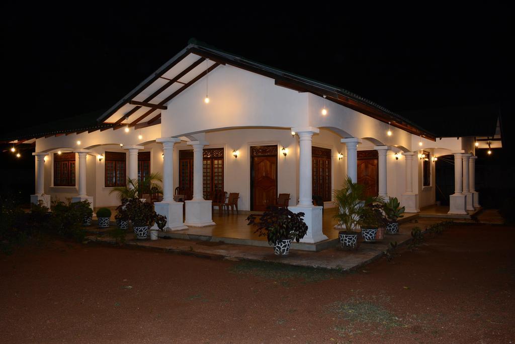 First House Mihintale Exterior foto